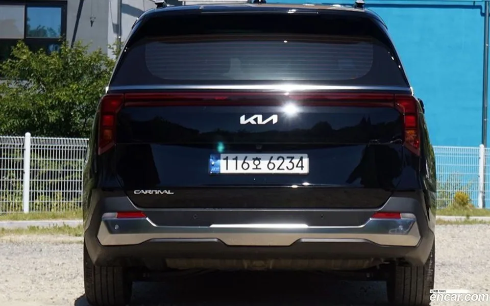 Kia Carnival 7 2025 — thumbnail 3