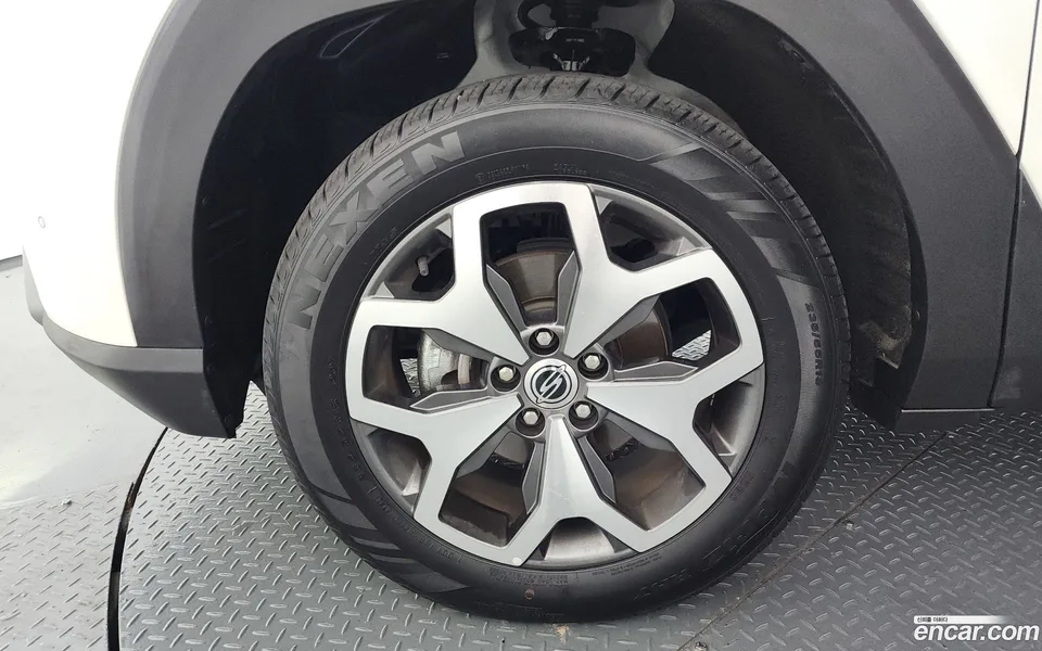 KG Mobility Torres 1.5 2WD 2022 — thumbnail 5