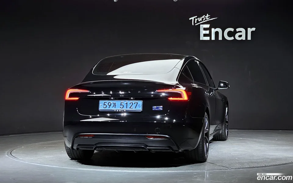 Tesla Model 3 AWD 2024 — thumbnail 4