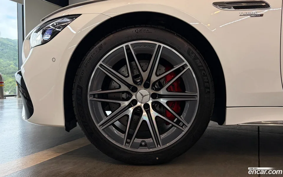 Mercedes-Benz AMG GT 4 43 4MATIC+ 2025 — thumbnail 5