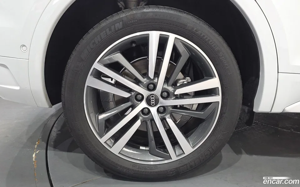 Audi Q5 45 TFSI 2022 — thumbnail 5