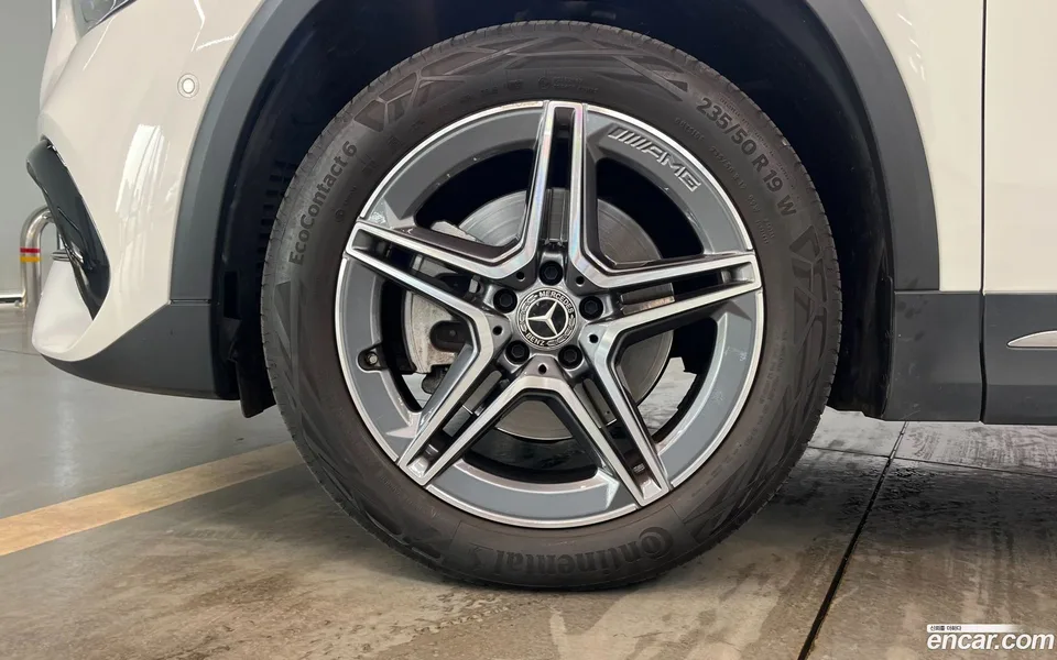 Mercedes-Benz GLA-Class GLA250 4MATIC 2022 — thumbnail 2