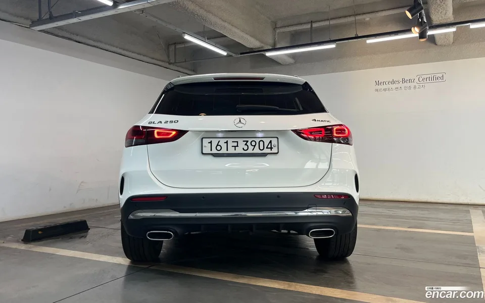 Mercedes-Benz GLA-Class GLA250 4MATIC 2022 — thumbnail 4