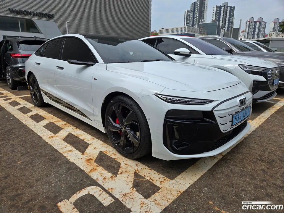 Audi A6 e- S Line 2025 — thumbnail 5