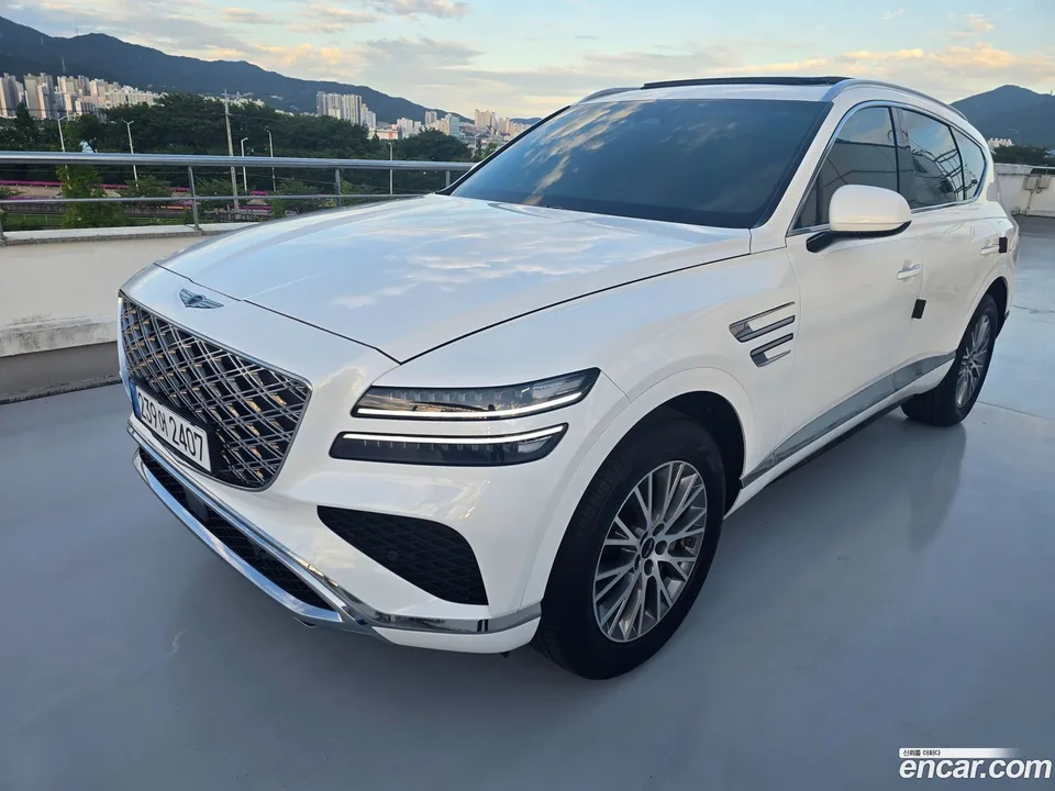 Genesis GV80 2.5T 2WD 2024 — photo 1, buy with delivery to Moscow