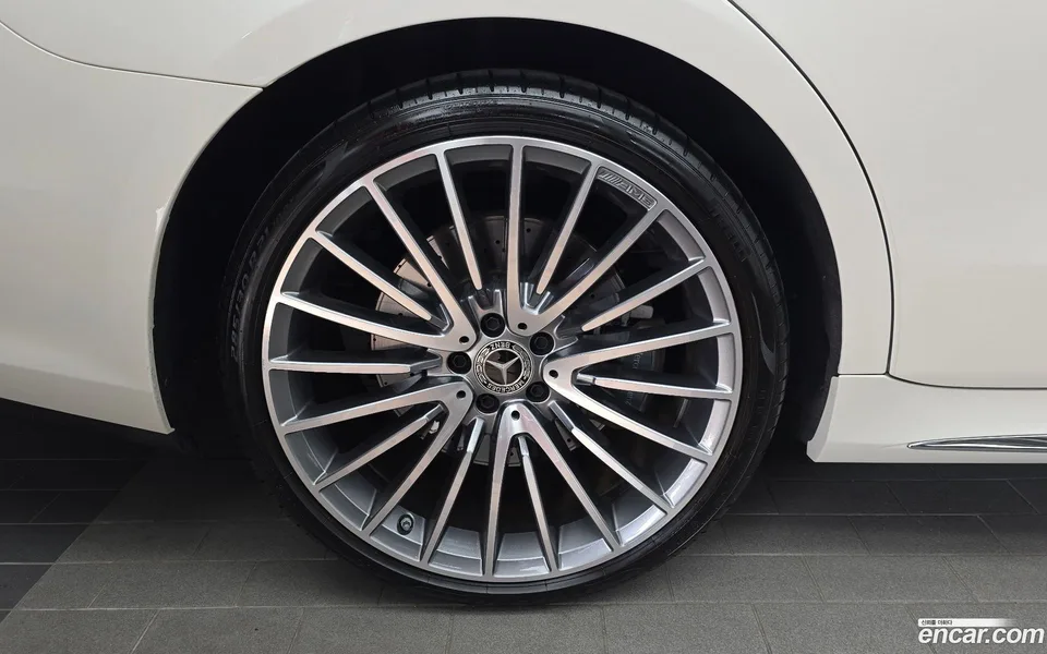 Mercedes-Benz S-Class S500L 4MATIC 2023 — thumbnail 5