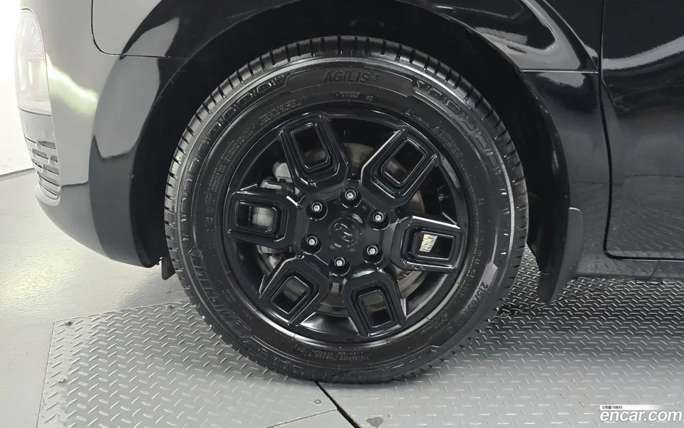 Hyundai Staria L3.5 5 2023 — thumbnail 2