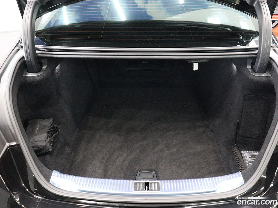 Mercedes-Benz S-Class S350 d 2022 — thumbnail 2