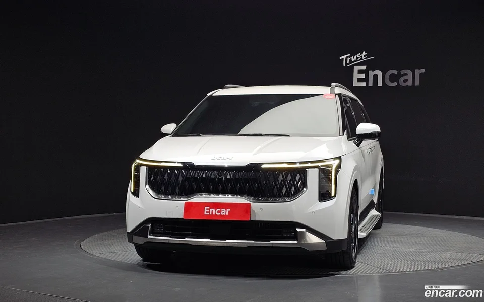 Kia Carnival 7 2024 — thumbnail 3