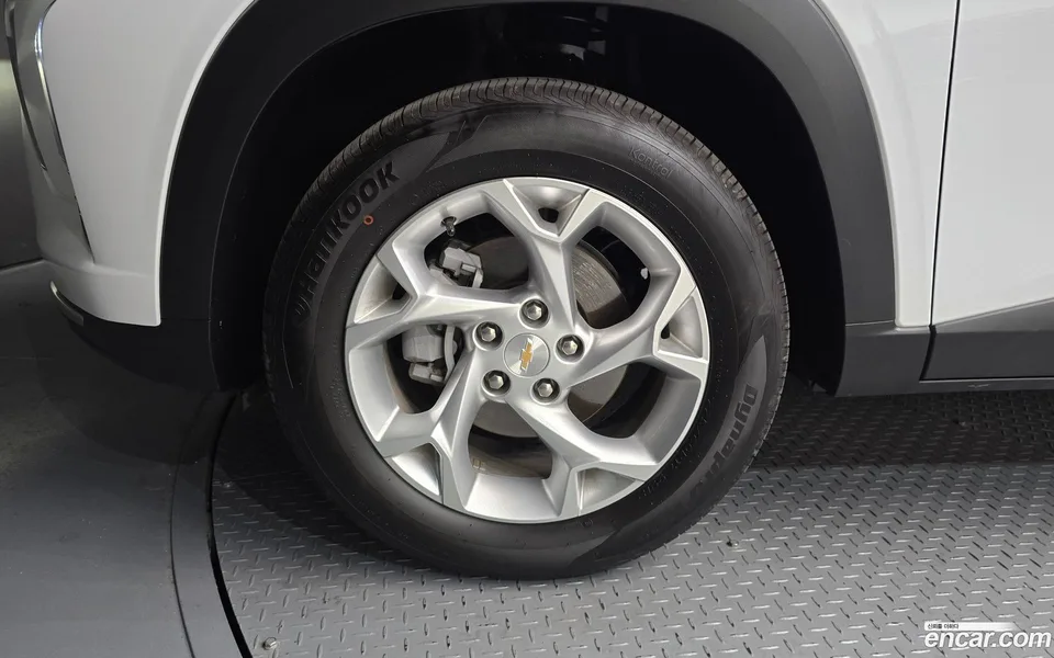Chevrolet Trax Crossover 1.2 LT 2024 — миниатюра 2