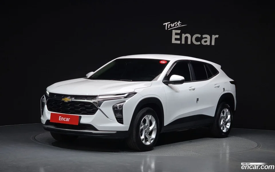 Chevrolet Trax Crossover 1.2 LT 2024 — фото 1, купить с доставкой в Москву