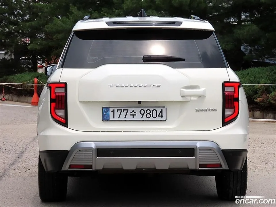 KG Mobility Torres 1.5 2WD 2023 — thumbnail 4