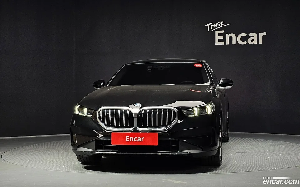 BMW 5 Series 523d 2024 — thumbnail 3