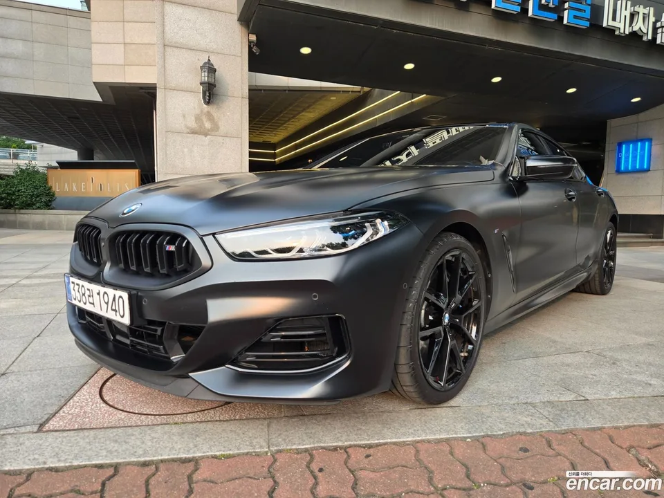 BMW 8 Series M850i xDrive 2025 — photo 1, buy with delivery to Moscow