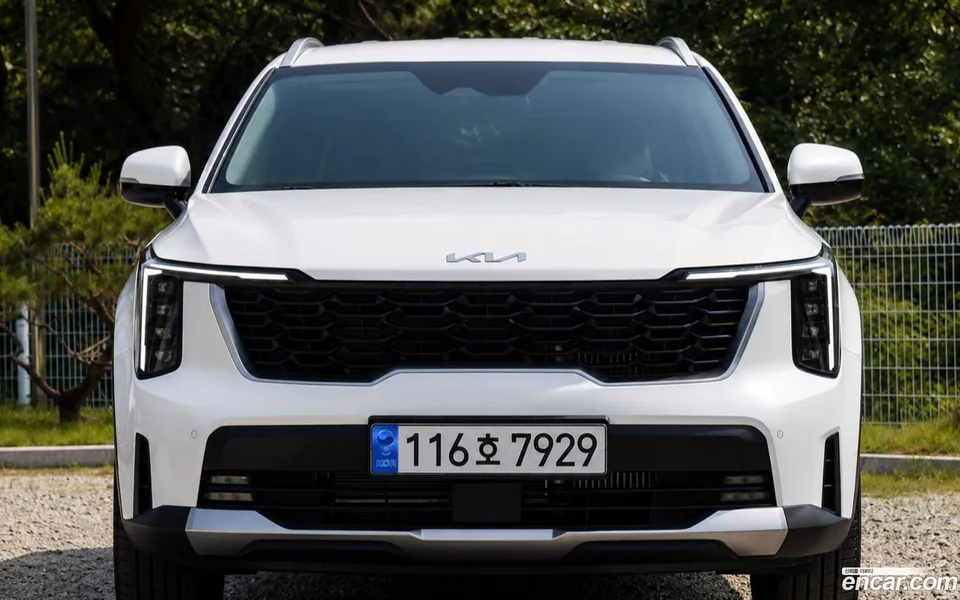 Kia Sorento HEV 1.6 2WD 2026 — фото 1, купить с доставкой в Москву