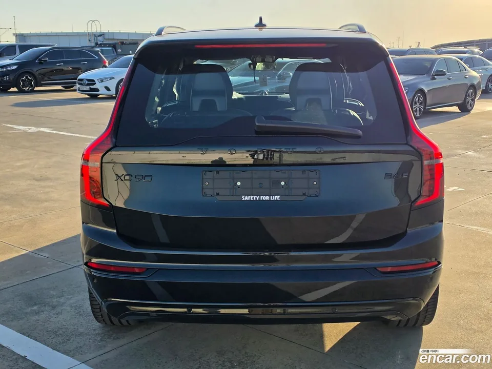 Volvo XC90 B6 2026 — thumbnail 3