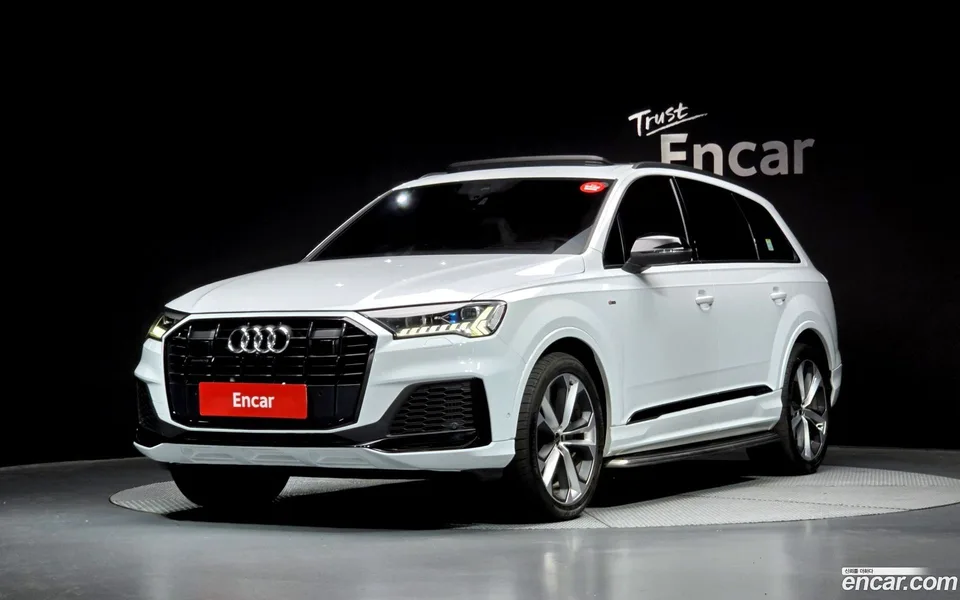 Audi Q7 (4M) 55 TFSI 2023 — photo 1, buy with delivery to Moscow