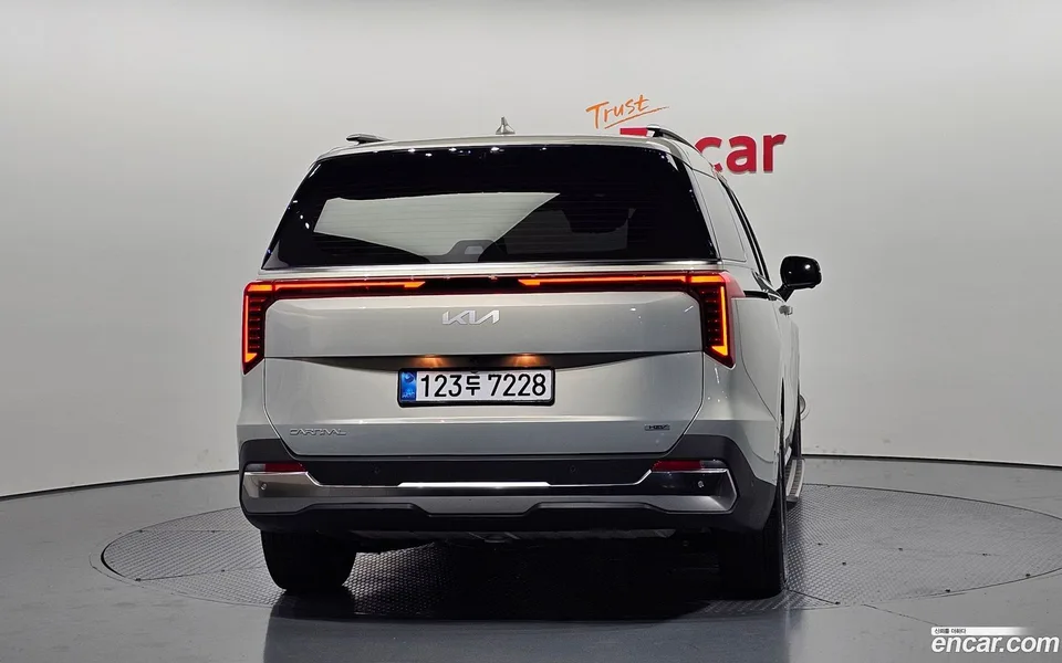 Kia Carnival HEV 7 2025 — thumbnail 4