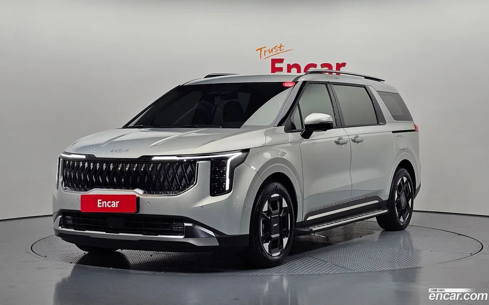 Kia Carnival HEV 7 2025 — photo 1, buy with delivery to Moscow
