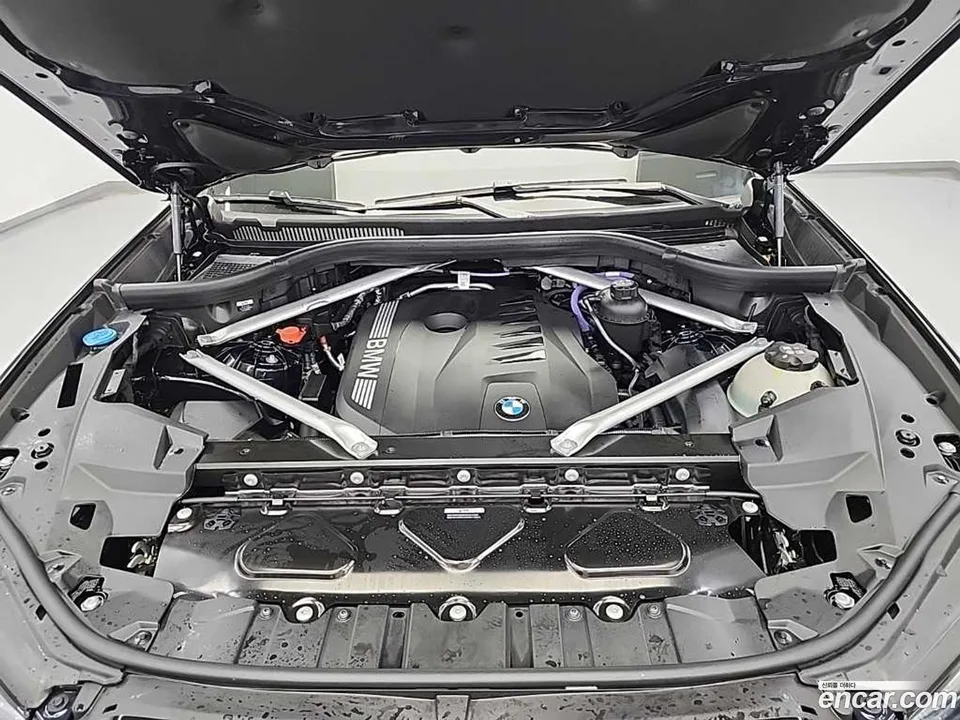 BMW X5 xDrive 40i M 2025 — thumbnail 2