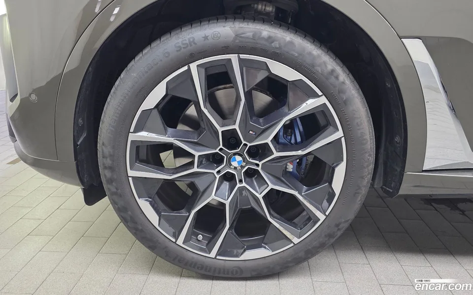 BMW X7 xDrive 40i M 6 2024 — thumbnail 5