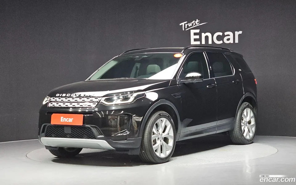 Land Rover Discovery Sport P250 SE 2022 — photo 1, buy with delivery to Moscow
