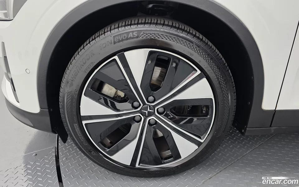 Polestar Polestar 2 2023 — thumbnail 2