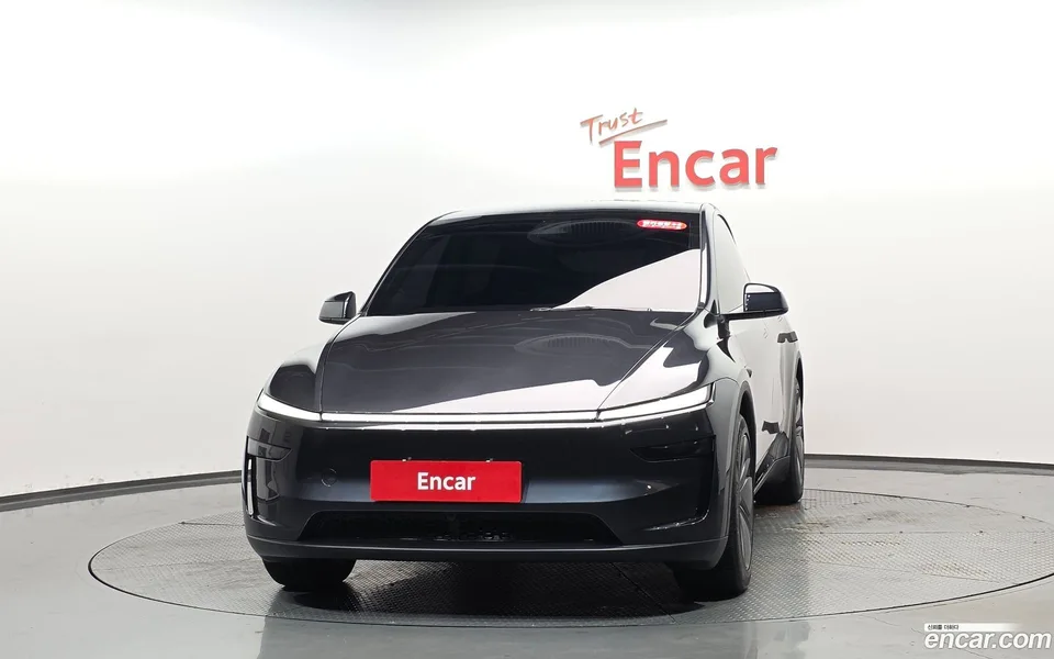 Tesla Model Y RWD 2025 — thumbnail 3