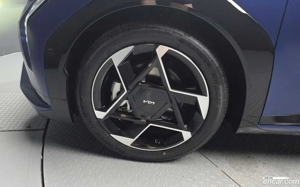 Kia EV4 2WD 2025 — thumbnail 5