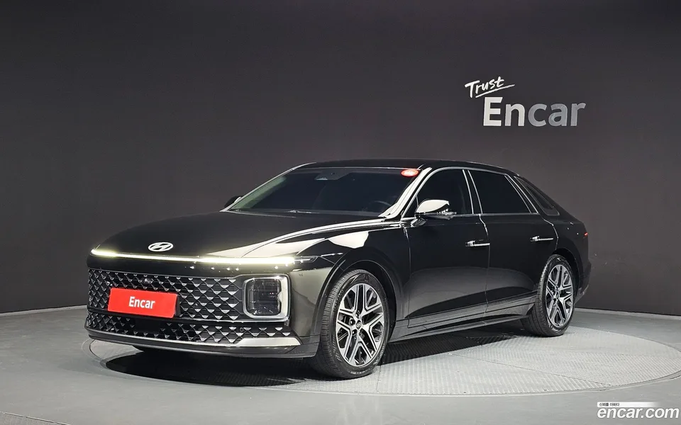 Hyundai Grandeur 2.5 2WD 2023 — photo 1, buy with delivery to Moscow