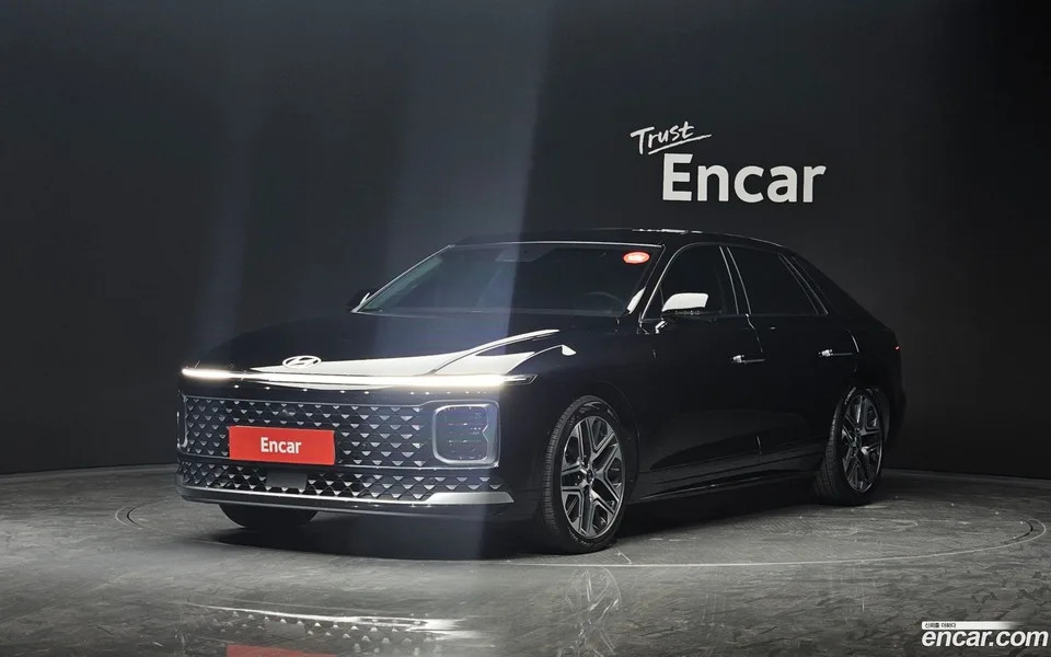 Hyundai Grandeur Hybrid 2023 — photo 1, buy with delivery to Moscow