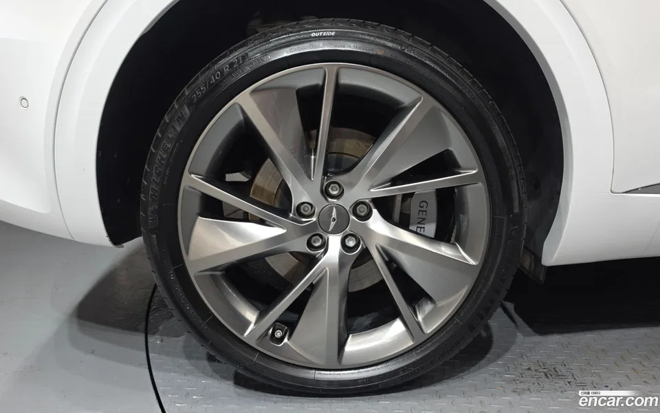 Genesis GV70 2.5T AWD 2024 — thumbnail 2