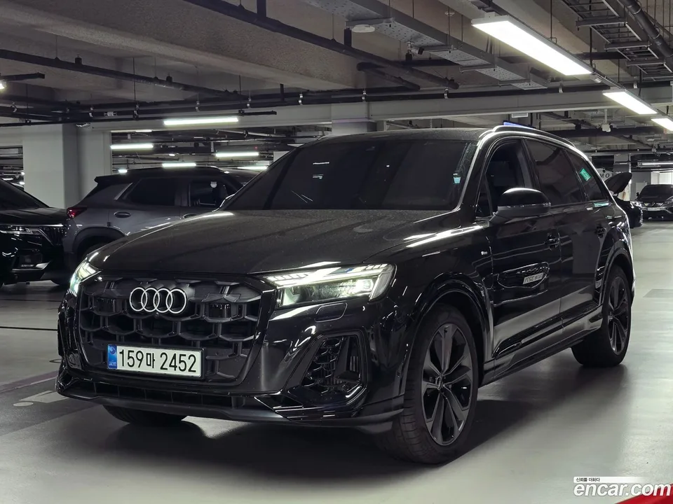 Audi Q7 (4M) 55 TFSI 2025 — photo 1, buy with delivery to Moscow