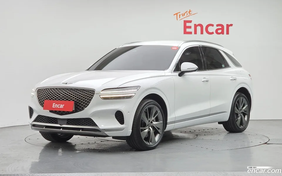 Genesis GV70 2.5T AWD 2022 — photo 1, buy with delivery to Moscow