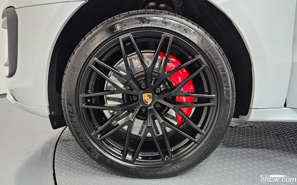 Porsche Macan 2.9 GTS 2023 — thumbnail 5