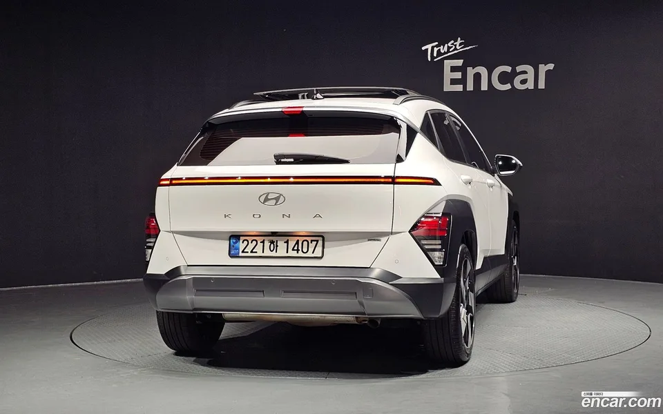 Hyundai Kona 1.6 4WD 2023 — thumbnail 4