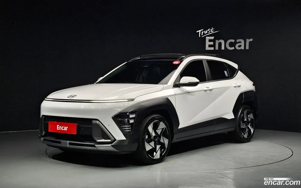 Hyundai Kona 1.6 4WD 2023 — photo 1, buy with delivery to Moscow