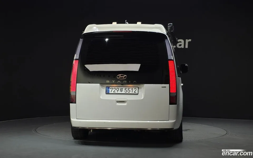 Hyundai Staria 4WD 2023 — thumbnail 4