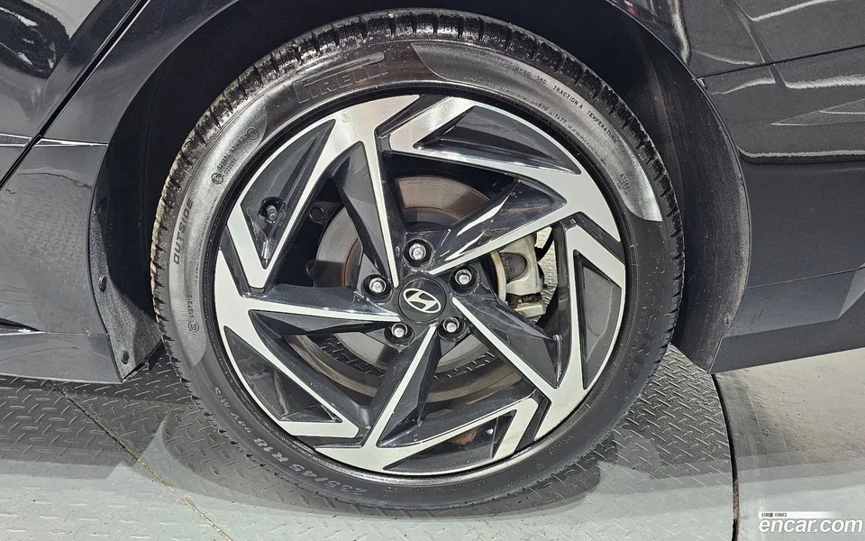 Hyundai Sonata The Edge Hybrid 2023 — миниатюра 2