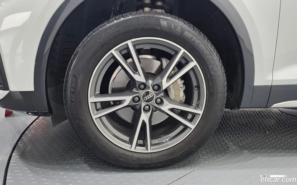 Audi Q5 45 TFSI 2022 — thumbnail 2