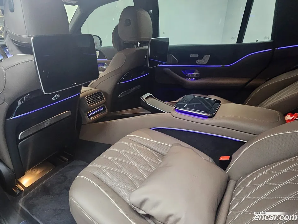Mercedes-Benz GLS-Class GLS600 4MATIC 2025 — thumbnail 4