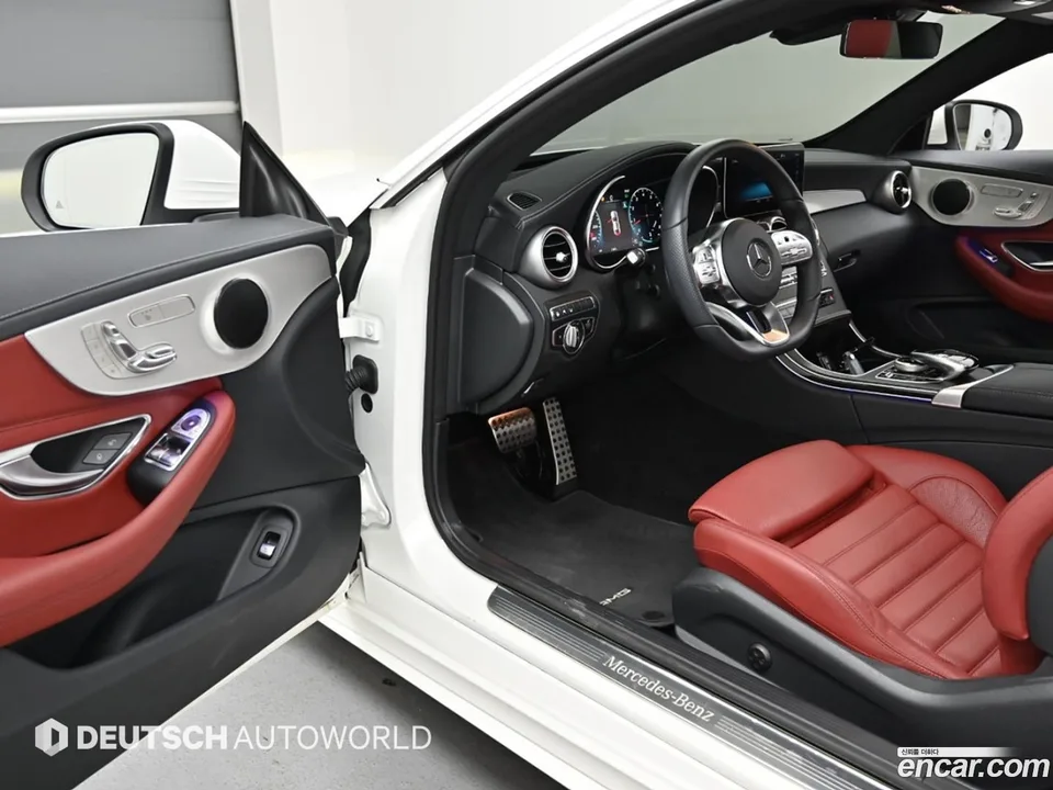 Mercedes-Benz C-Class C200 2022 — thumbnail 2