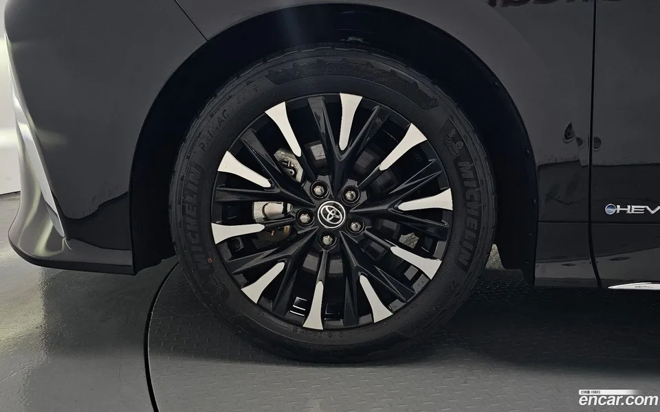 Toyota Alphard 2.5 HEV AWD 2023 — thumbnail 5