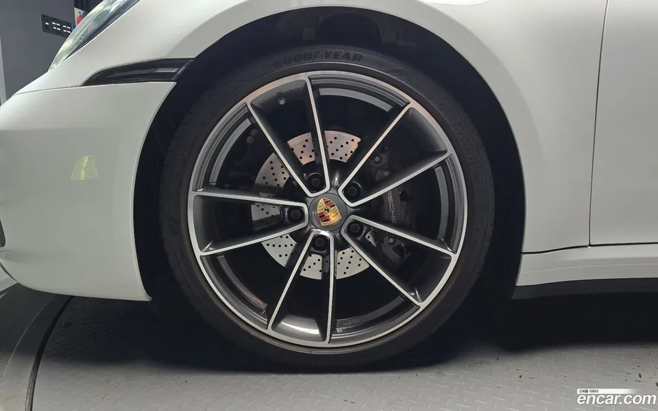 Porsche 911 (992) 4 2022 — thumbnail 2