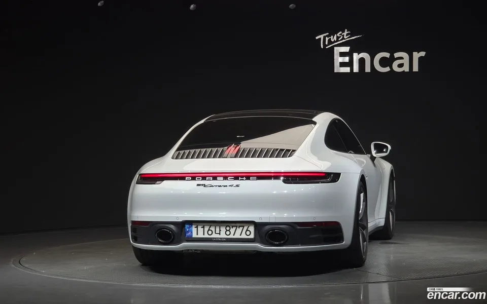 Porsche 911 (992) 4 2022 — thumbnail 4