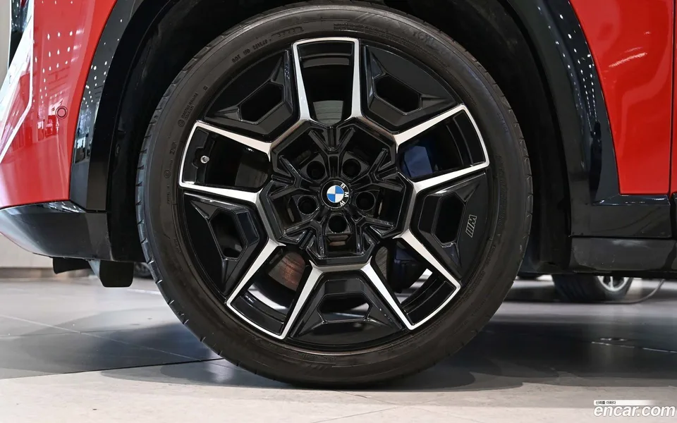 BMW XM 4.4 2023 — thumbnail 5