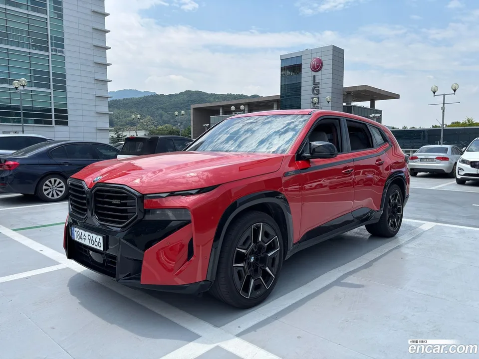 BMW XM 4.4 2023 — photo 1, buy with delivery to Moscow