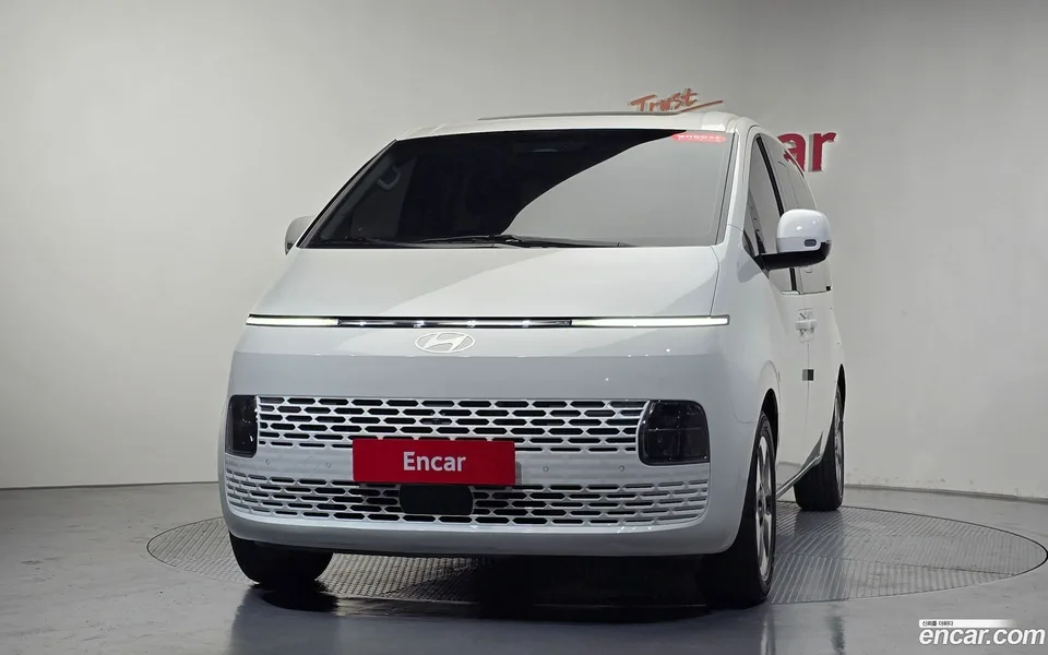 Hyundai Staria 11 2025 — thumbnail 3