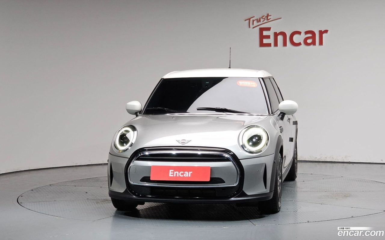 MINI Cooper 2024 — 3
