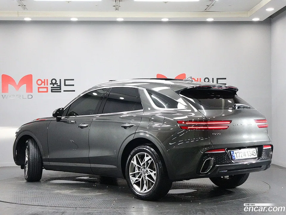 Genesis GV70 2.5T AWD 2023 — thumbnail 4
